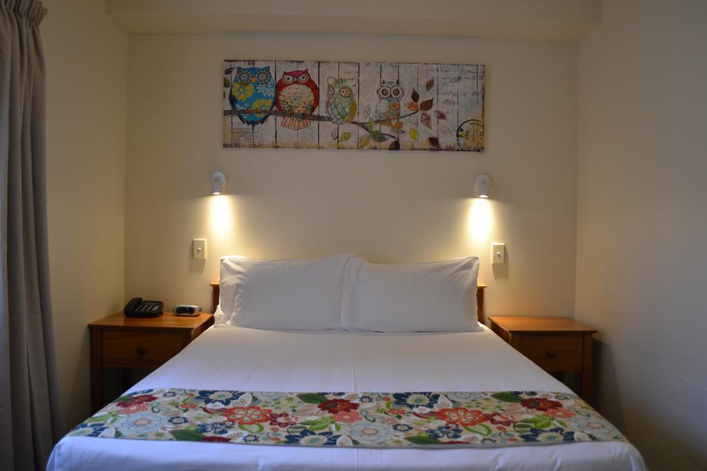 Colonial Lodge Motel Taupomeer Buitenkant foto
