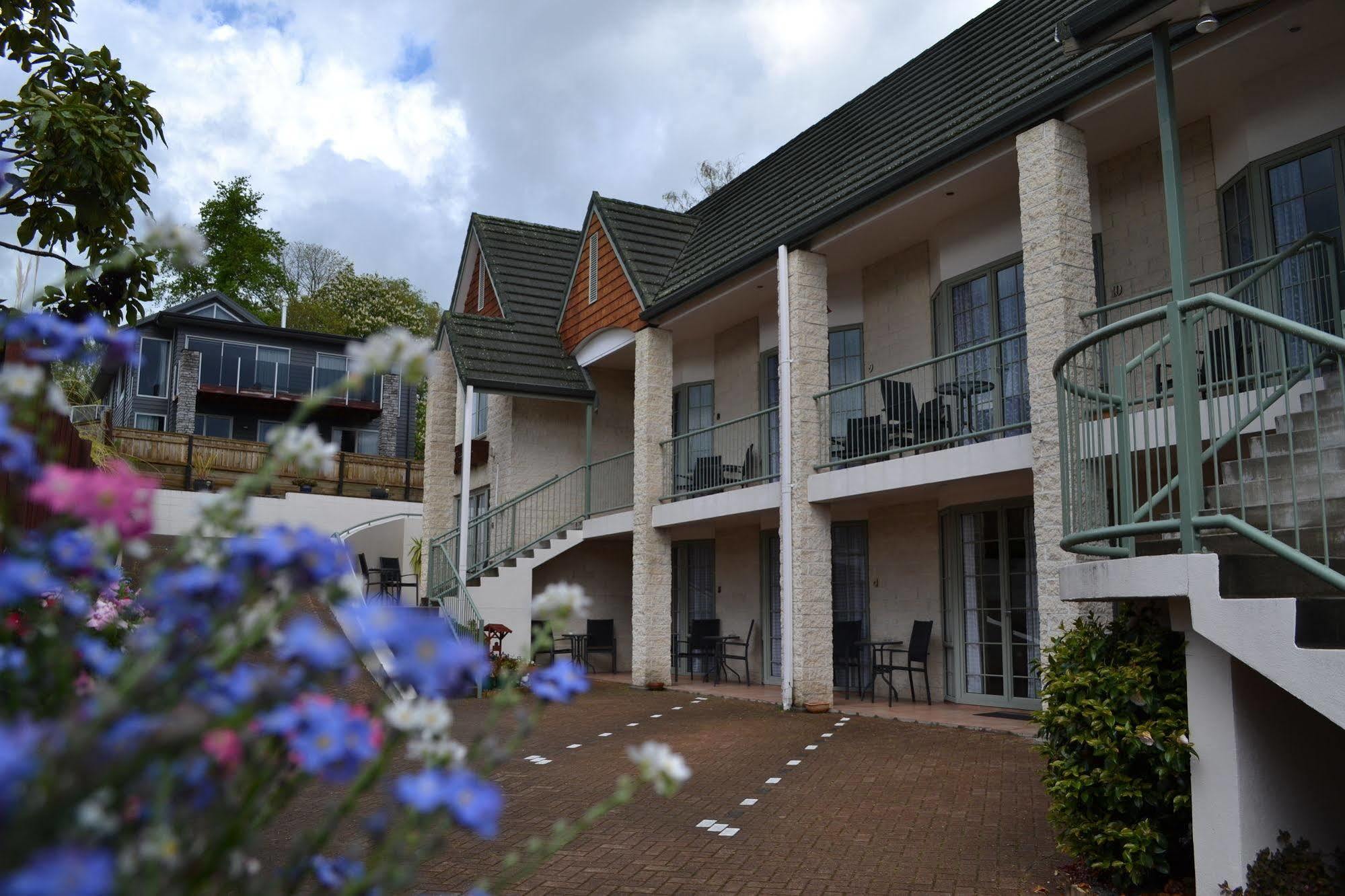 Colonial Lodge Motel Taupomeer Buitenkant foto